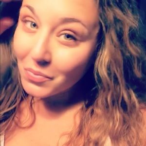 Meet your Posher, Marisa